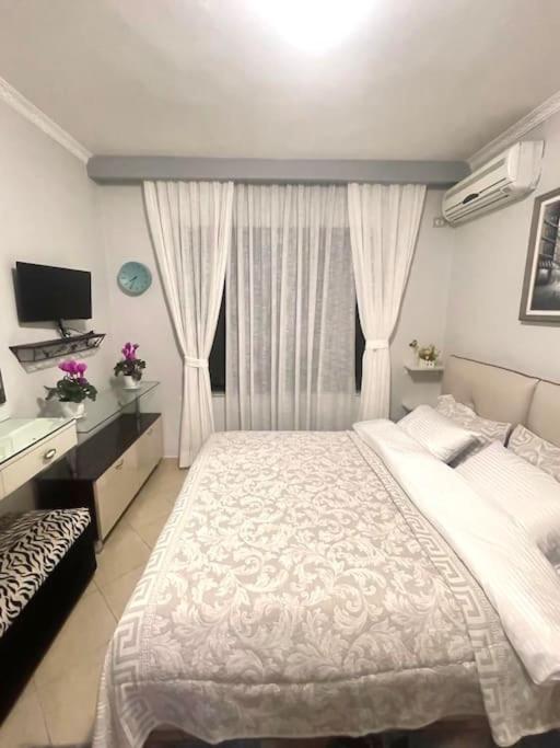 Nice Central Apartment In Tirana City ภายนอก รูปภาพ