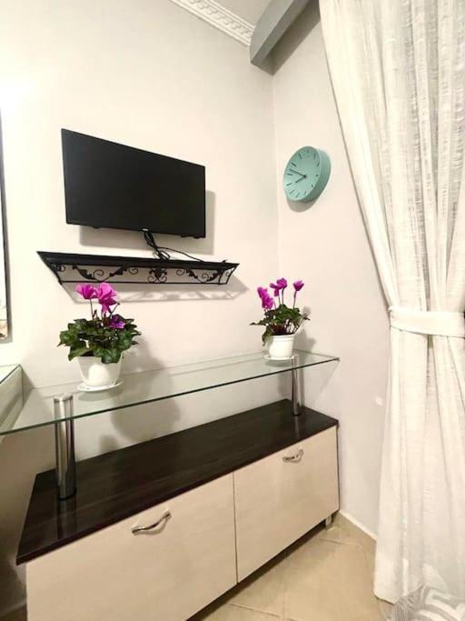 Nice Central Apartment In Tirana City ภายนอก รูปภาพ